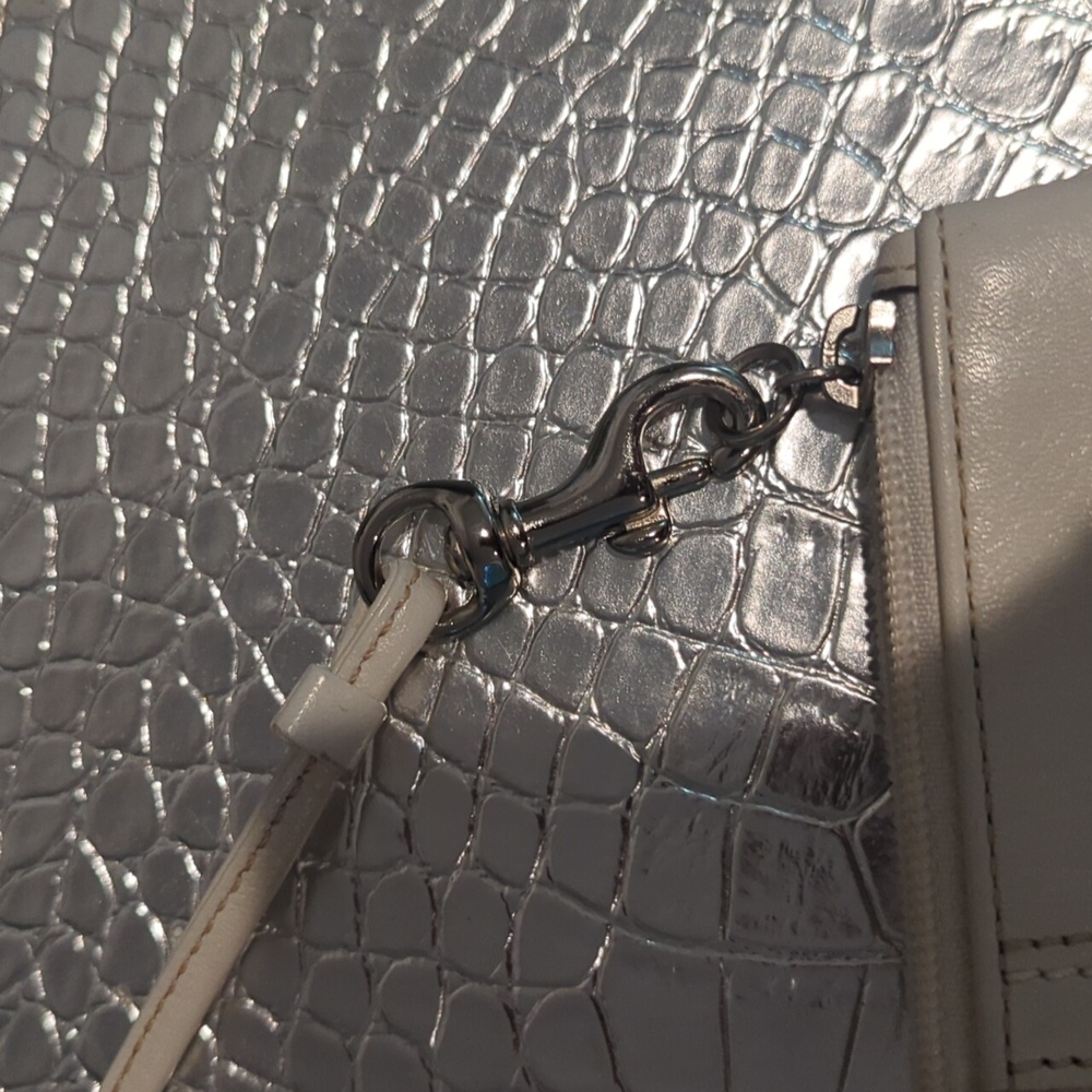 Coach Vintage leather Wristlet - Picture 4 of 8